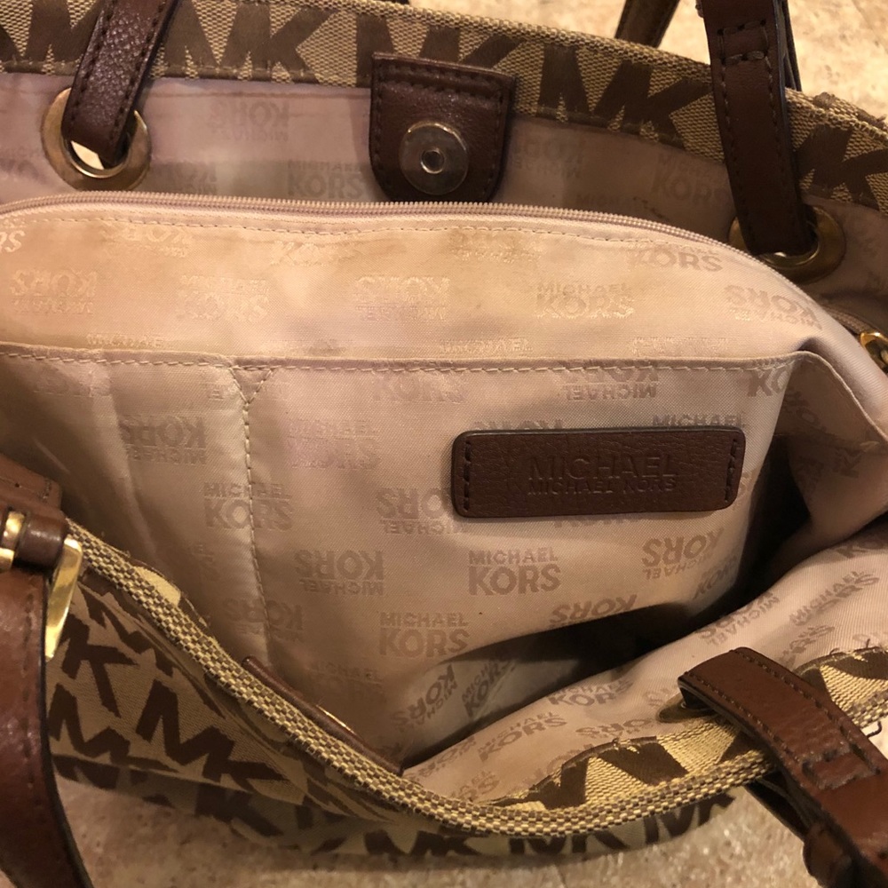 Micheal Kors tote bag